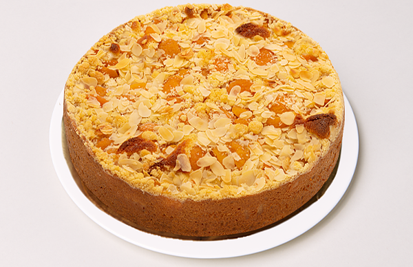 Große Aprikosentorte